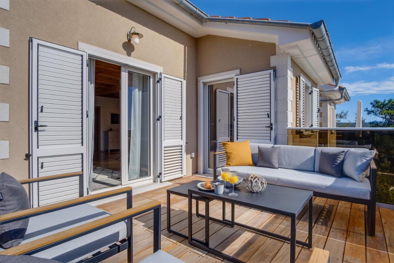Lucica 360 Sea View Suite 네레자인 외부 사진