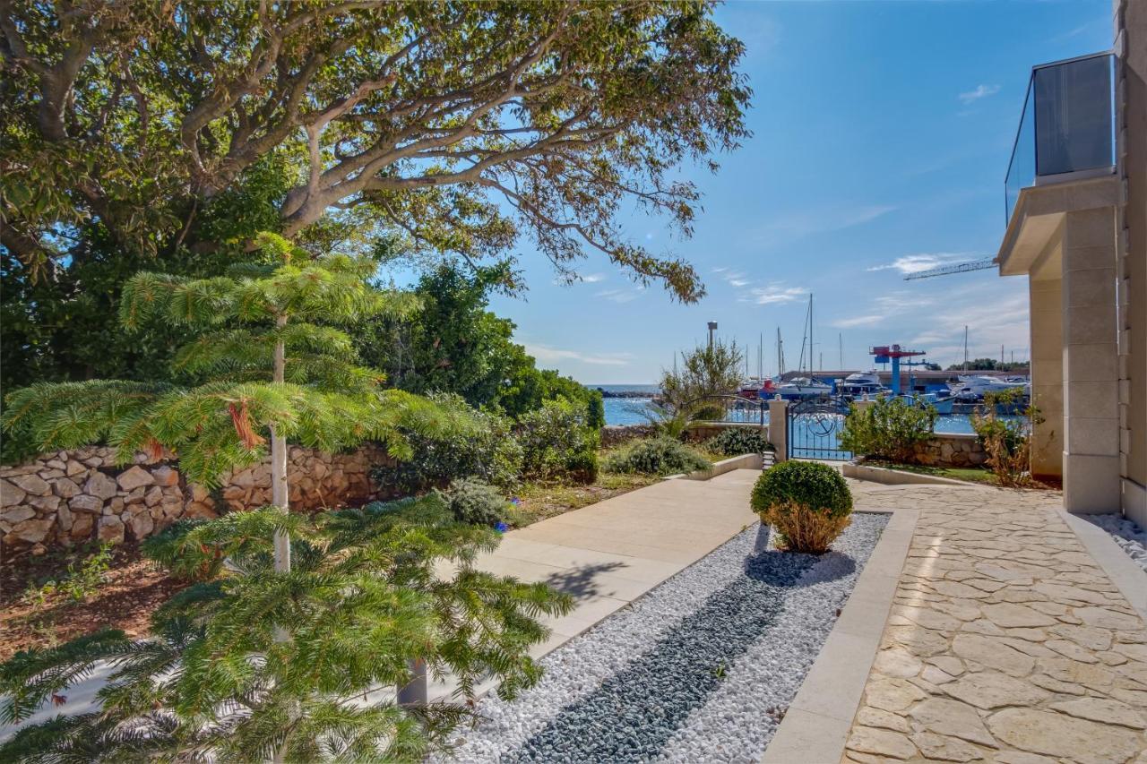 Lucica 360 Sea View Suite 네레자인 외부 사진