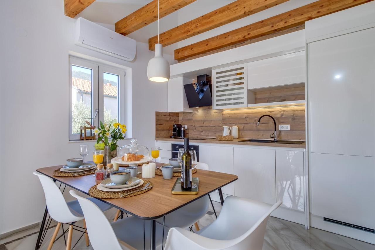 Lucica 360 Sea View Suite 네레자인 외부 사진